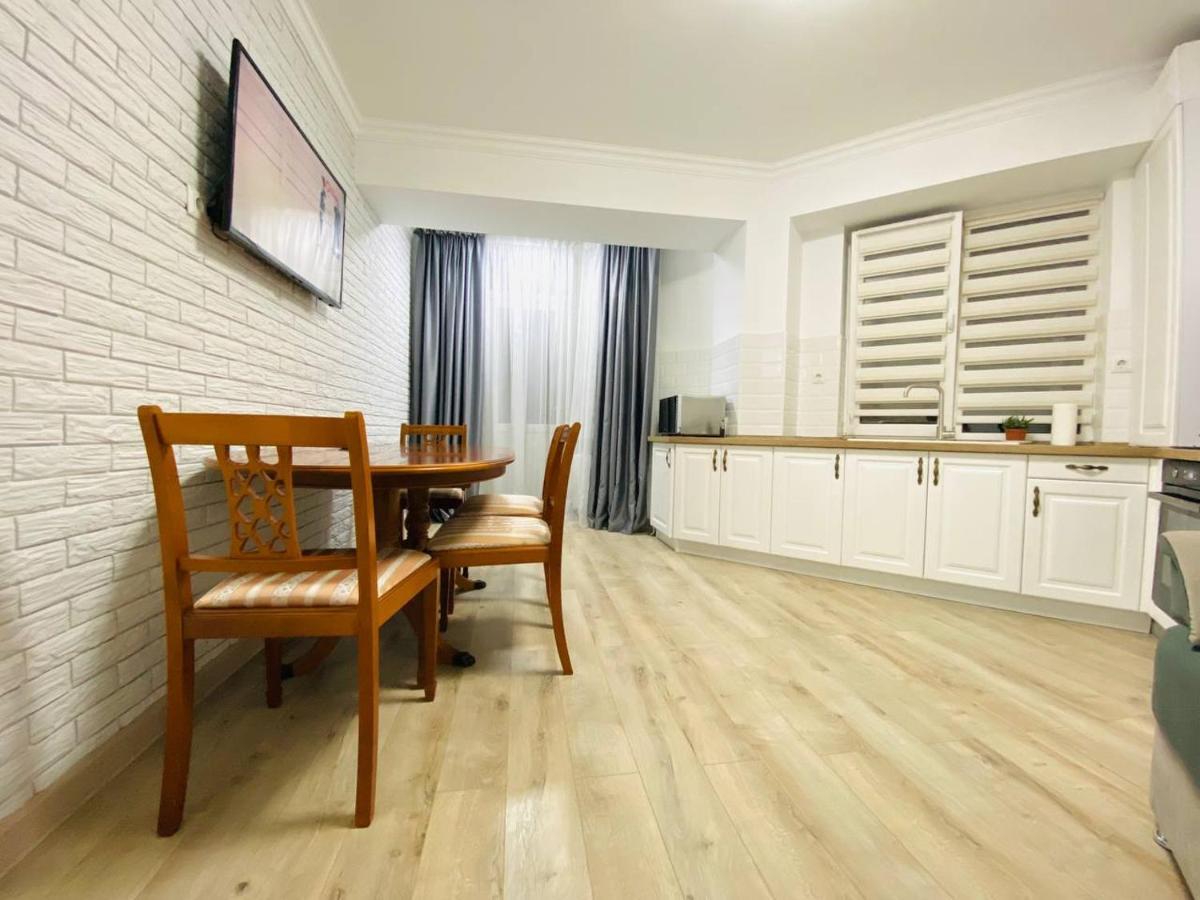 Central Eco View Apartment Chisinau Ngoại thất bức ảnh