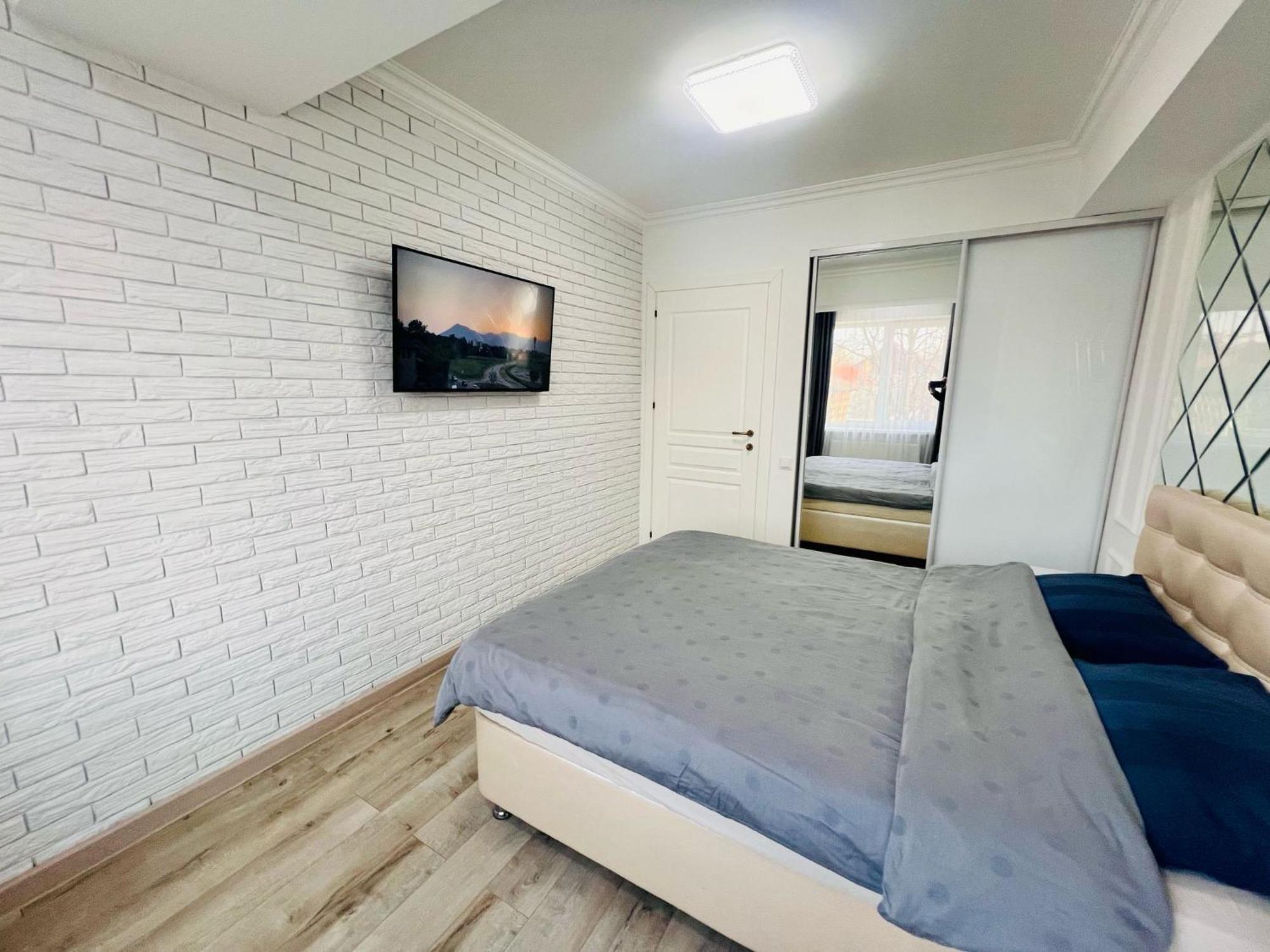Central Eco View Apartment Chisinau Ngoại thất bức ảnh